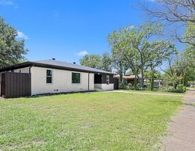 Building Photo - 3520 Sidney Dr