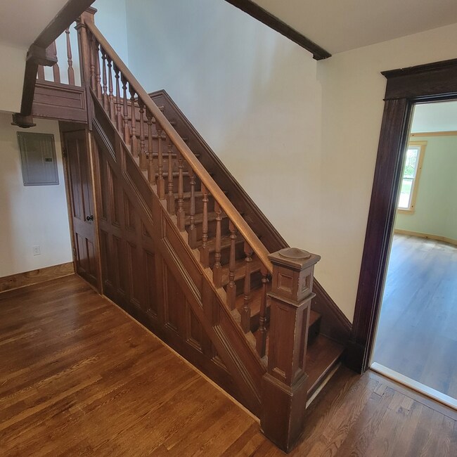 Building Photo - 327 A 327 Sulphur Springs Rd