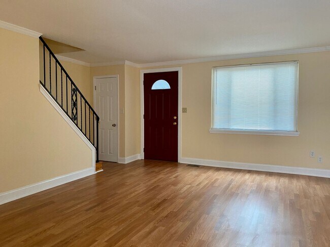 Foto del edificio - Fantastic Updated 3 Bedroom Townhome ~ Par...