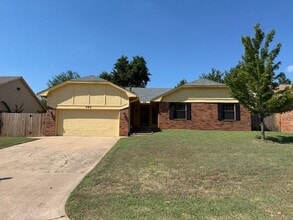 Building Photo - 2313 Northwood Ln