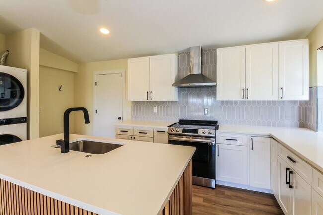 Foto del edificio - 9524 15th Ave NE