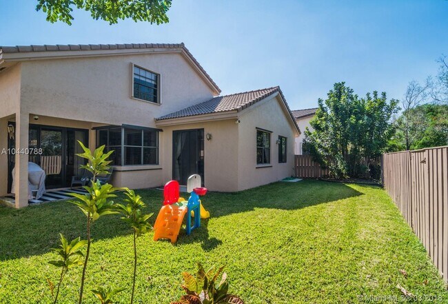 Foto del edificio - 1500 NW 105th Ave