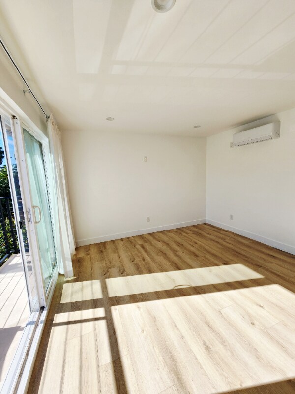 Foto del edificio - 2407 Abbot Kinney Blvd