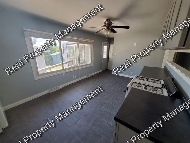 Building Photo - 125 Crestview Ln