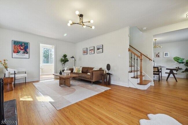 Foto del edificio - 49 Amherst Pl