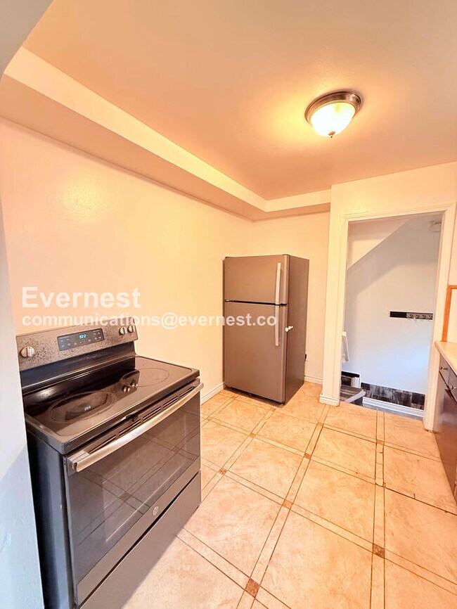 Foto del edificio - 25337 Ivanhoe Ave