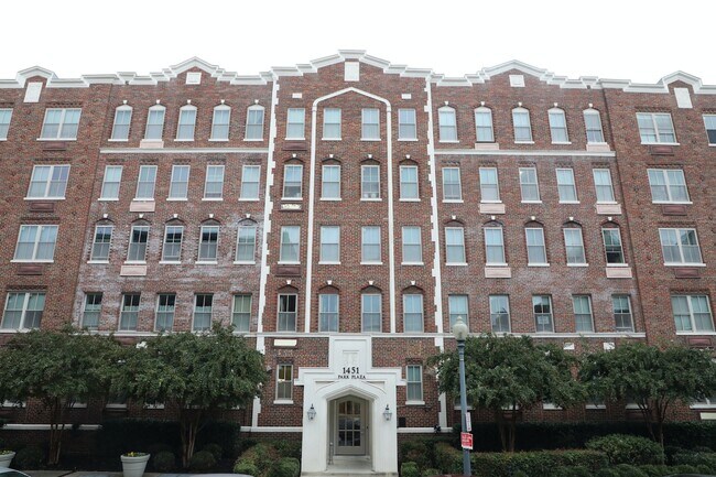 Foto del edificio - 1451 Park Road Northwest, Unit 509