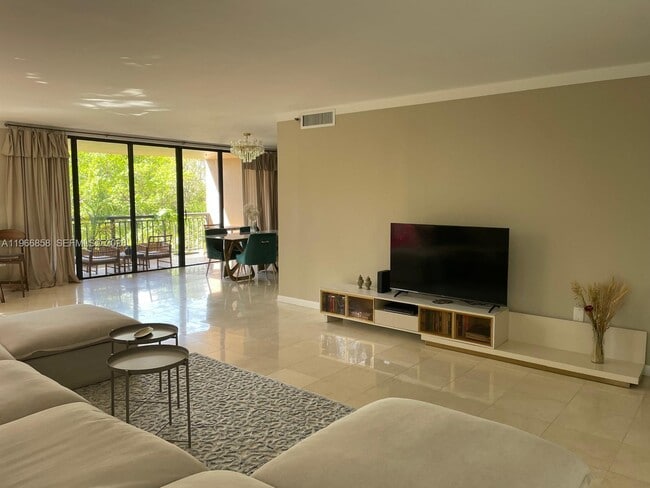 Building Photo - 10175 Collins Ave