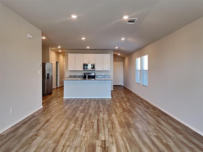 Building Photo - 5105 Sidesaddle Dr