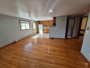 Building Photo - 46 Glenn St