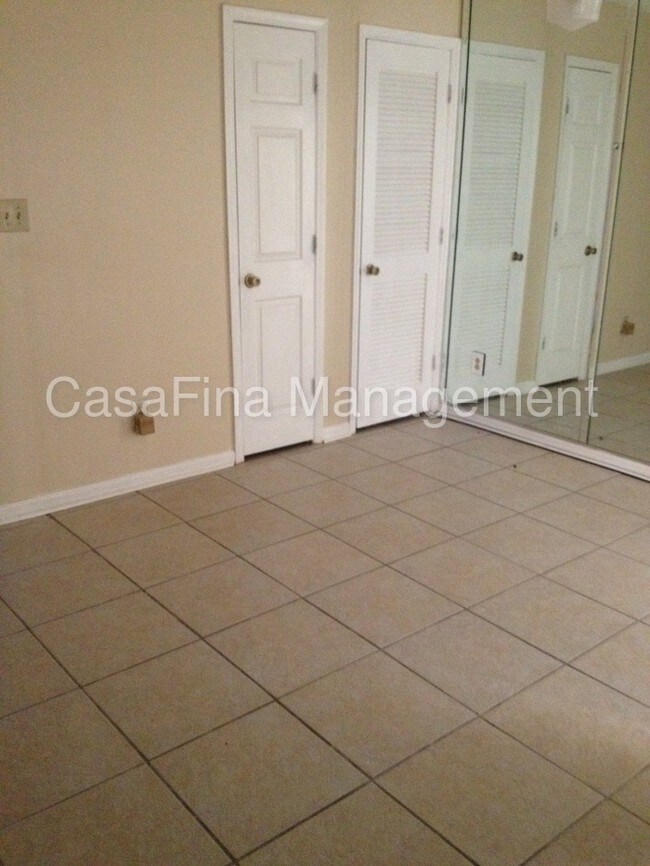 Foto del edificio - 2224 Wellington Cir