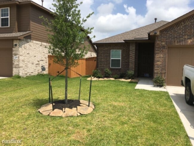 Building Photo - 3 br, 2 bath House - 2319 Langley Dr