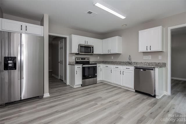 Building Photo - 911 Grass Hollow Ct