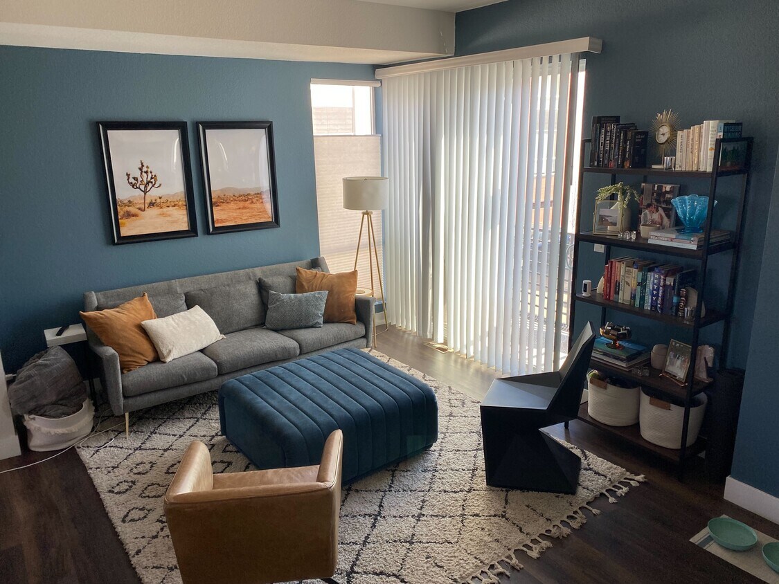 Main Living Room - 1077 Eaton St