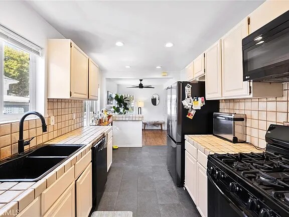 Foto del edificio - 23902 Janet Ln