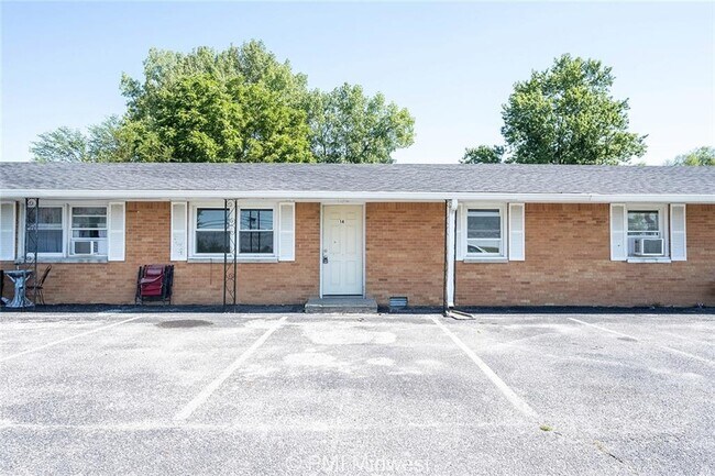 Building Photo - 2950 US-52