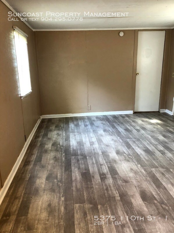 Building Photo - Hampton Oaks Unit #1