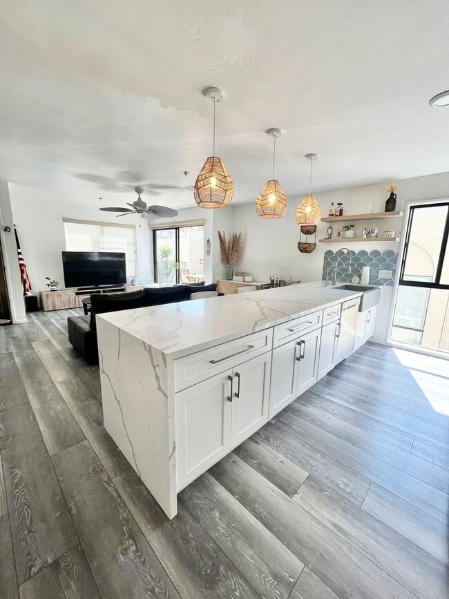 Building Photo - 1251 Parker Pl