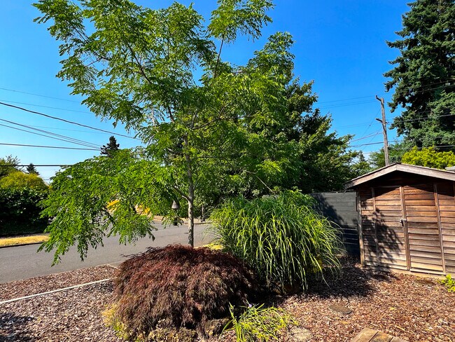 Foto del edificio - 4815 SE Gladstone St