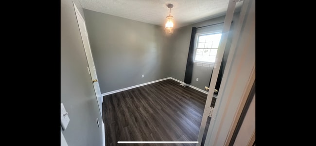 2do dormitorio - 228 N Yencer St