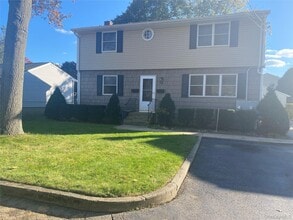 Building Photo - 52 Grand Pl