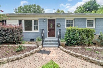 Building Photo - 4226 Hiddenbrook Dr
