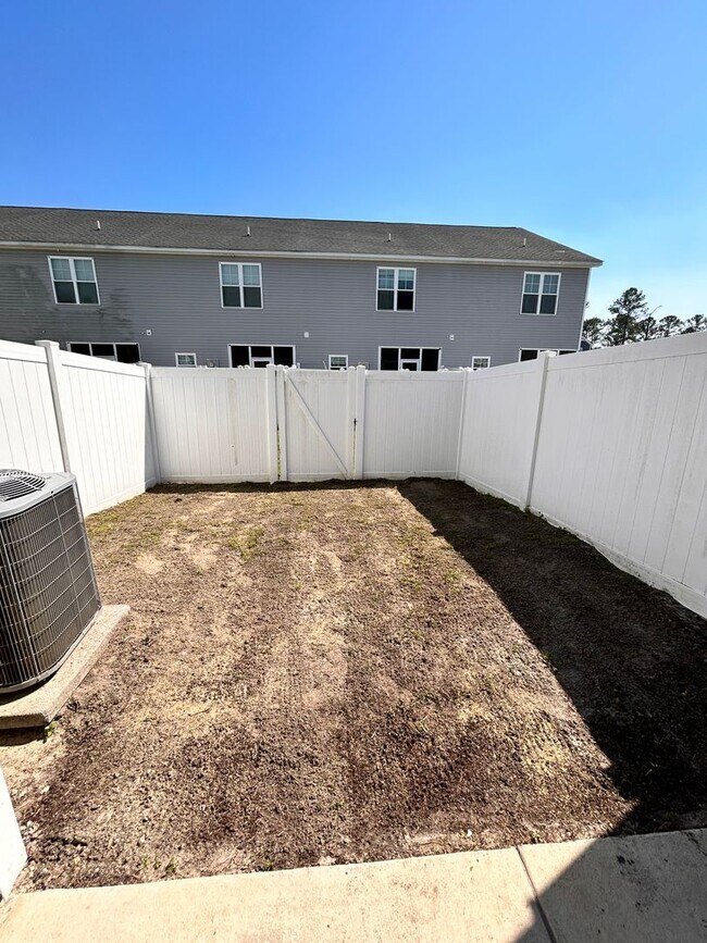 Foto del edificio - Talk about a Must See!