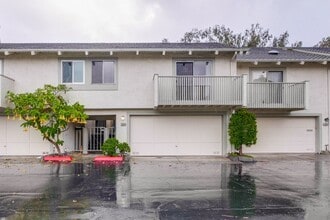 Building Photo - 10834 Northview Square