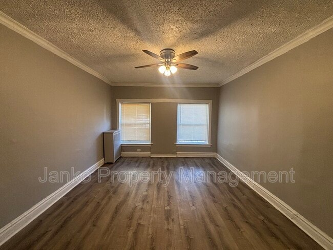 Building Photo - 5509 S Whipple St