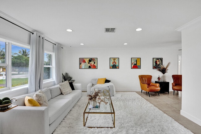 Foto del edificio - 4775 NW 5th Ave