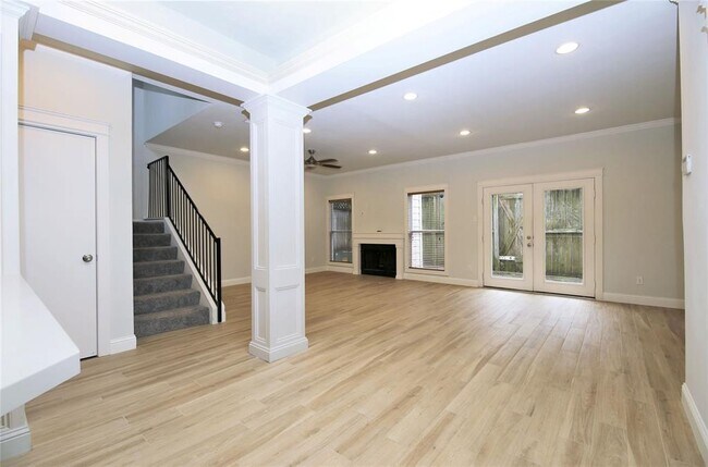 Building Photo - 2555 Bering Dr