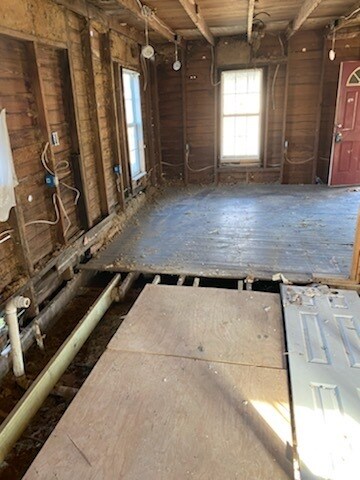 Building Photo - 208 W Apache St