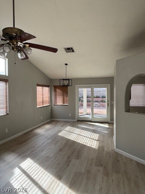 Foto del edificio - 122 Red Coral Dr