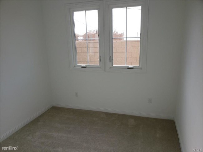 Building Photo - 4 br, 3 bath House - 20656 W Chestnut Cir