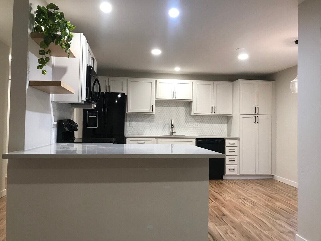 700 Front St S Unit C101, Issaquah, WA 98027 Condo for Rent in