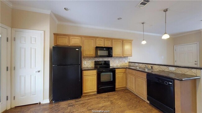 Foto del edificio - Lakeridge #706