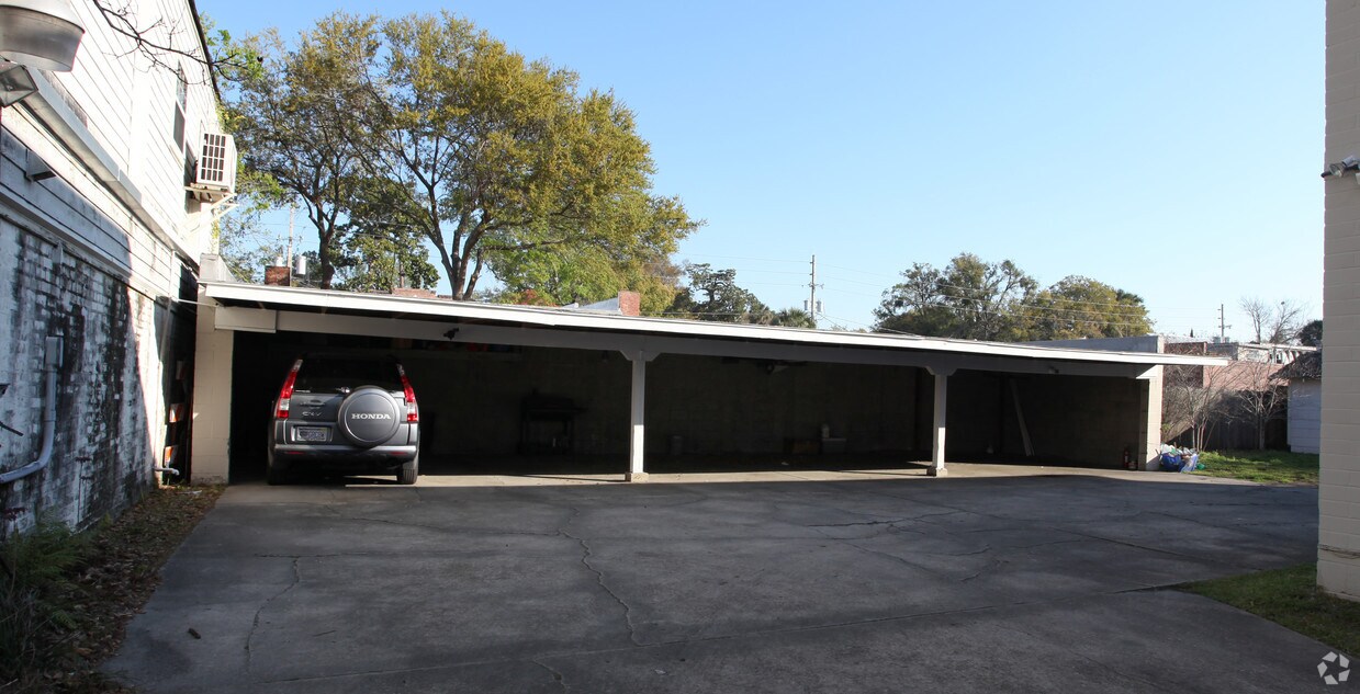 Foto del edificio - 2247 Riverside Ave