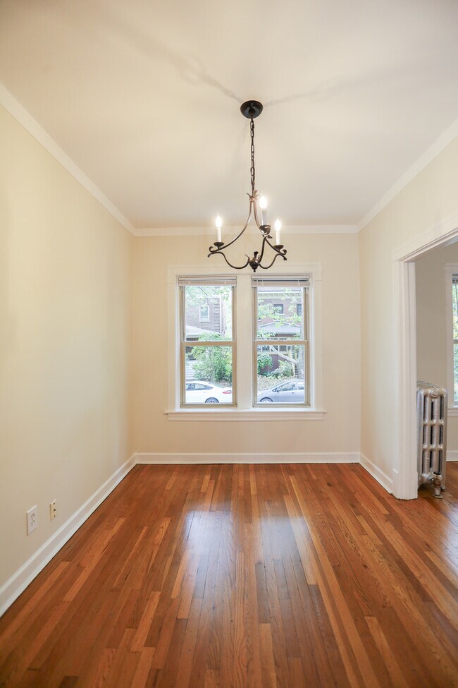 Foto del edificio - 5551 N Magnolia Ave
