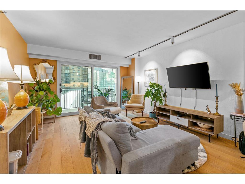 Primary Photo - 121 N Washington Ave