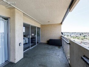 Building Photo - 411 Lakewood Cir