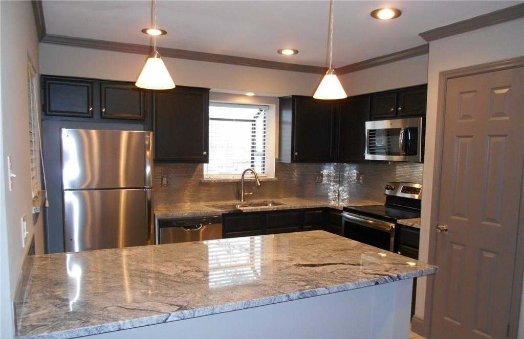 Primary Photo - 15151 Berry Trail