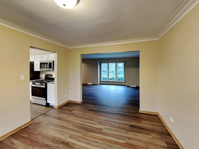 Building Photo - 604 Westshore Dr