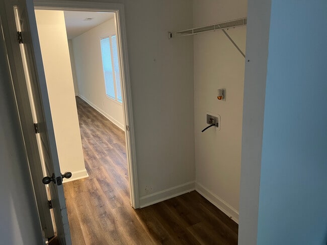 Building Photo - Room in Single Family Home on 2nd St