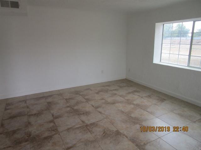 Building Photo - 406 Lomaland Dr