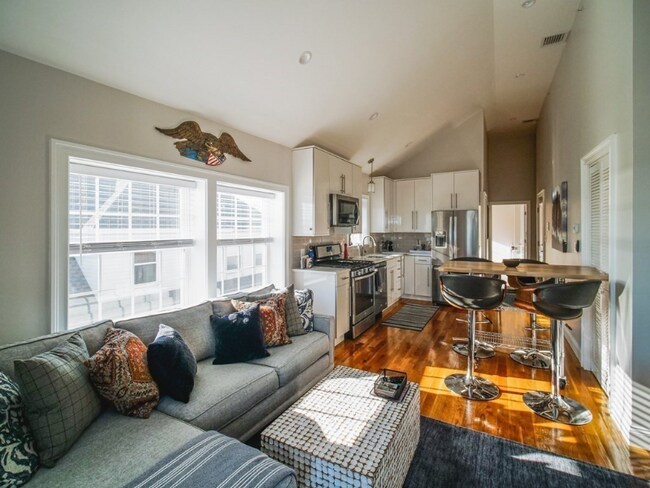Foto del edificio - 148 Winthrop Shore Dr