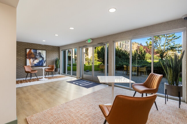 Downstairs Lounge with Courtyard View - Galleria