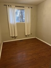 Building Photo - 11 Krivel Crescent