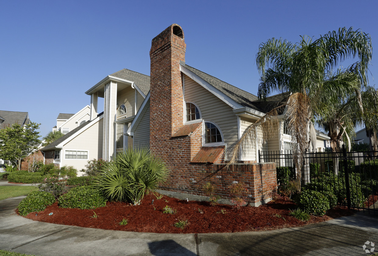 Primary Photo - Shadowlake Villa Apartments