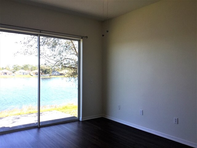 Foto del edificio - 3319 Benson Park Blvd