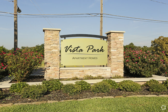 vista park apartments dallas tx